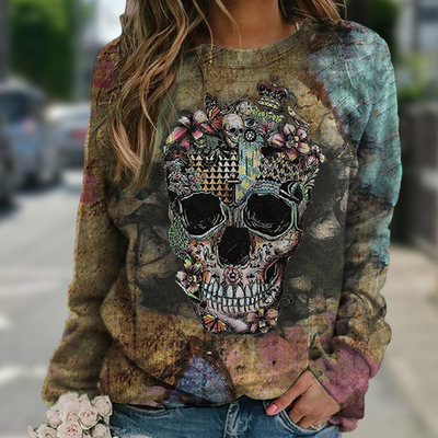 Long sleeve skull print sweatshirt